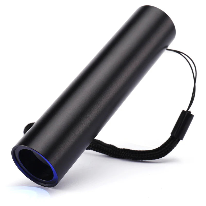 Feline Moss Light Detection via UV Glow